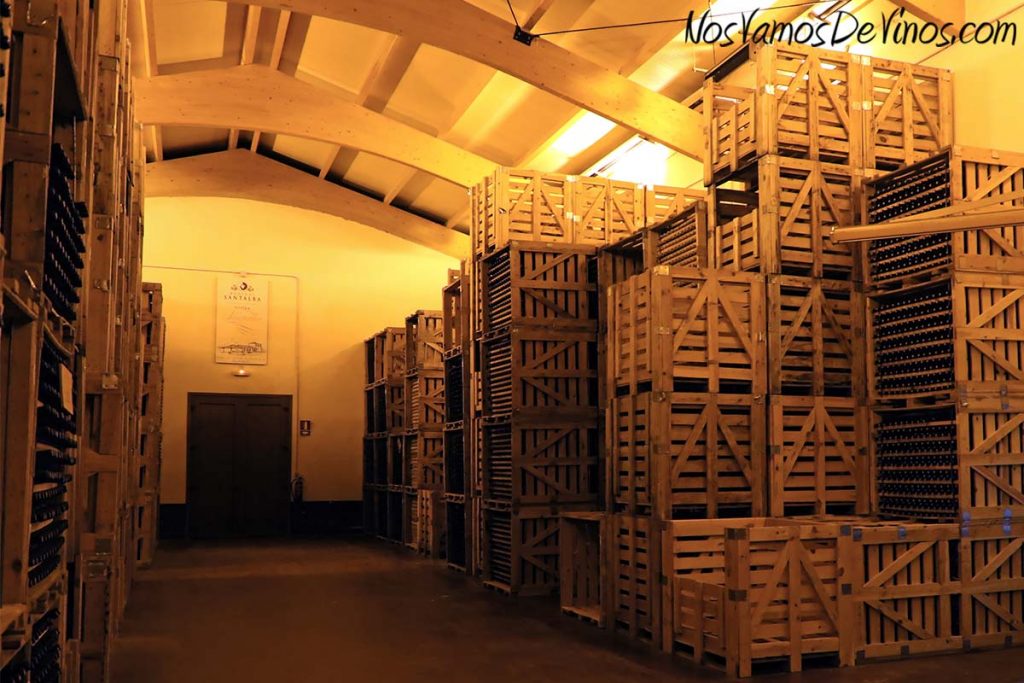 Bodegas Santalba. Jaulones botelleros de madera