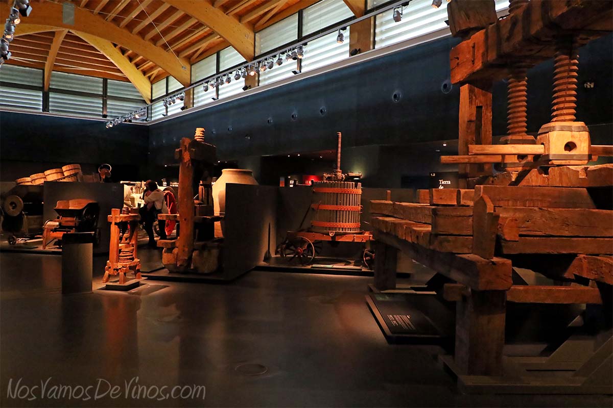 Museo Vivanco de la Cultura del Vino.  La historia del vino.