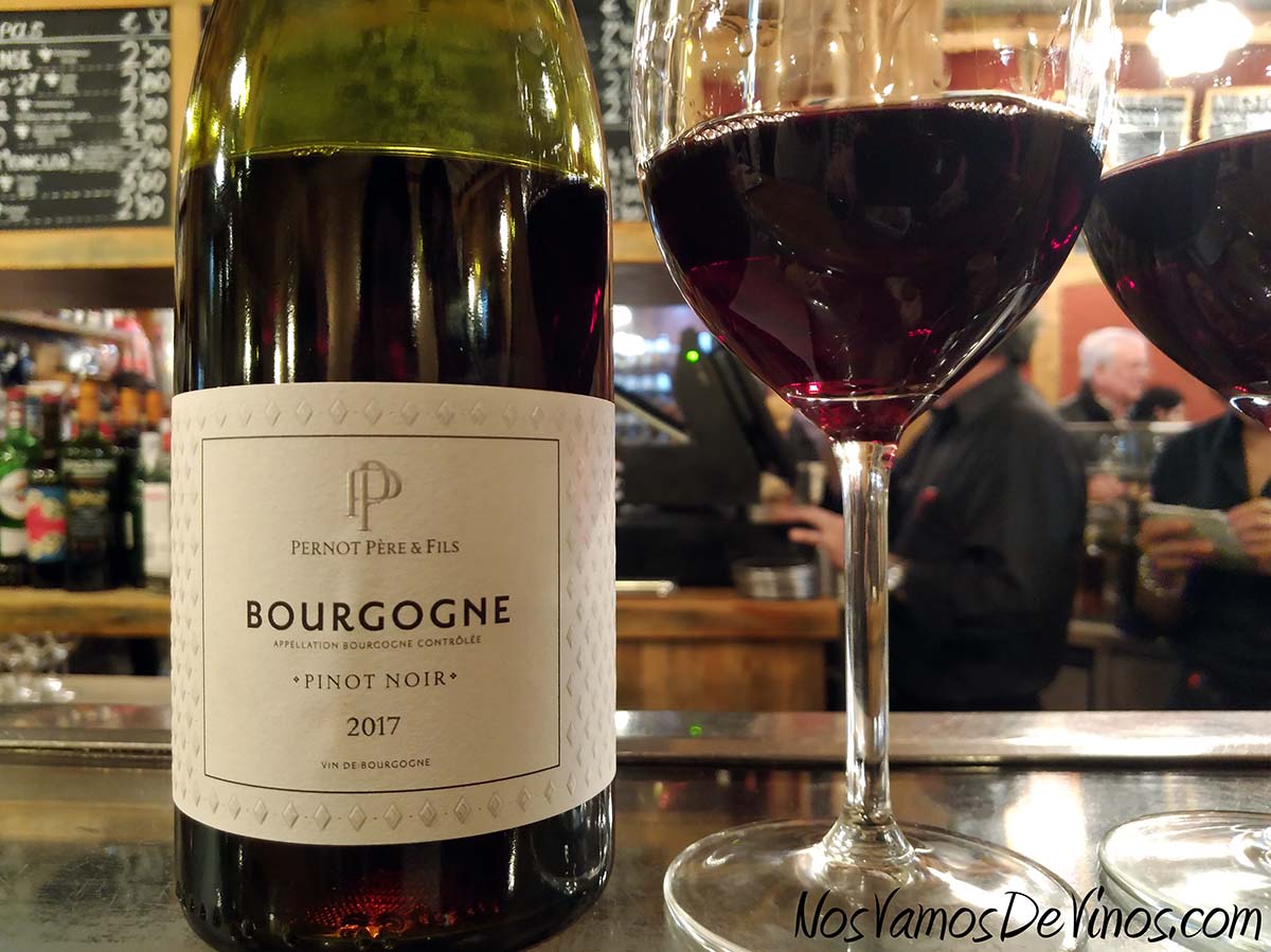 Pernot Père & Fils Bourgogne Pinot Noir 2017 Detalle etiqueta