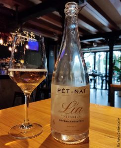 Pet-Nat Lía by Nivarius: Las burbujas rosadas de una bodega de blancos