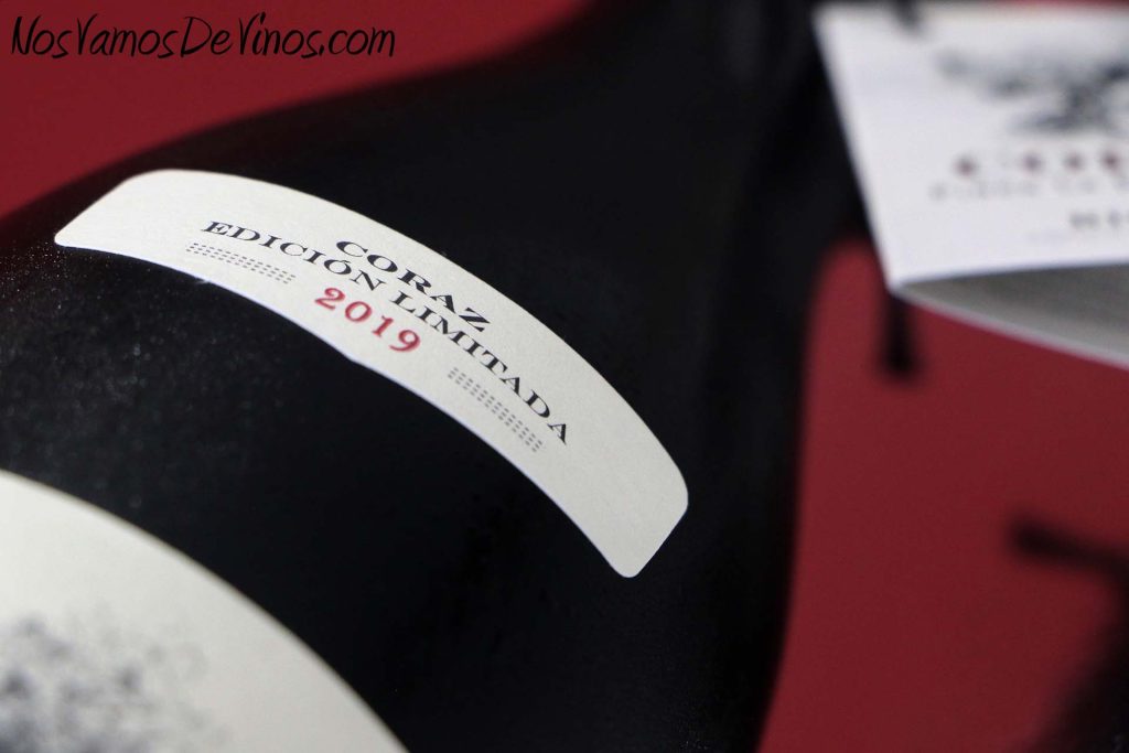 Coraz Finca La Esclavitud 2019. Etiqueta de los hombros de la botella