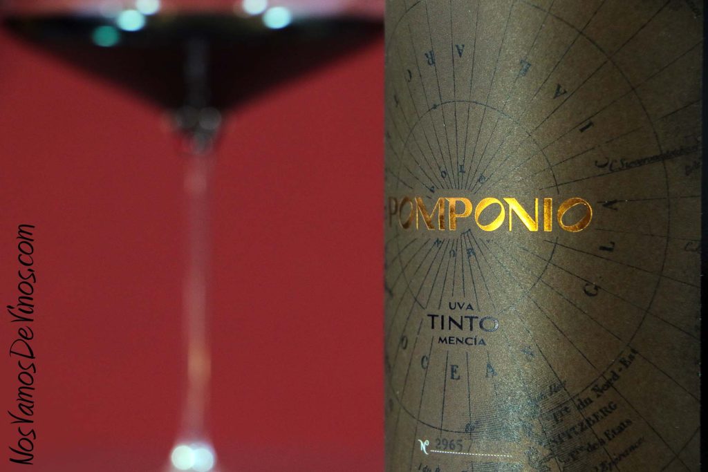 Pomponio Tinto Mencía 2020, vino de El Bierzo elaborado por Raúl Pérez. Detalle de la etiqueta