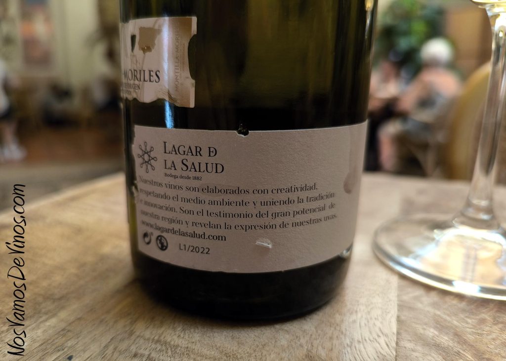 Lagar de la Salud Dulas Blanco Sobre Lías 2022. Texto en la etiqueta trasera.