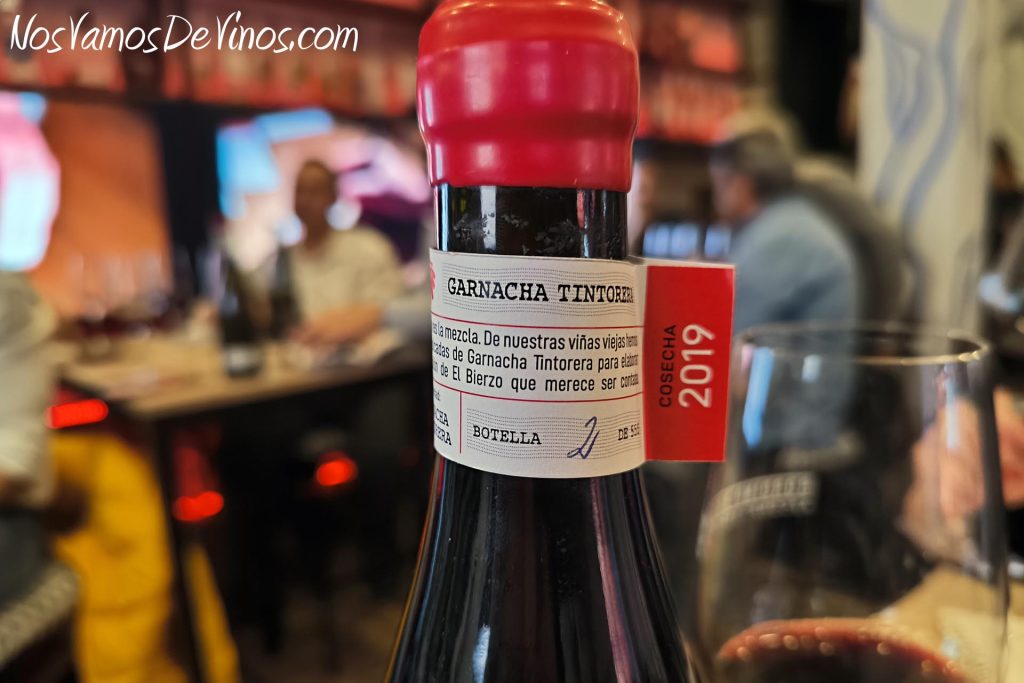 Singulares de Godelia. Botellas. Garnacha 2019 etiqueta Cuello.