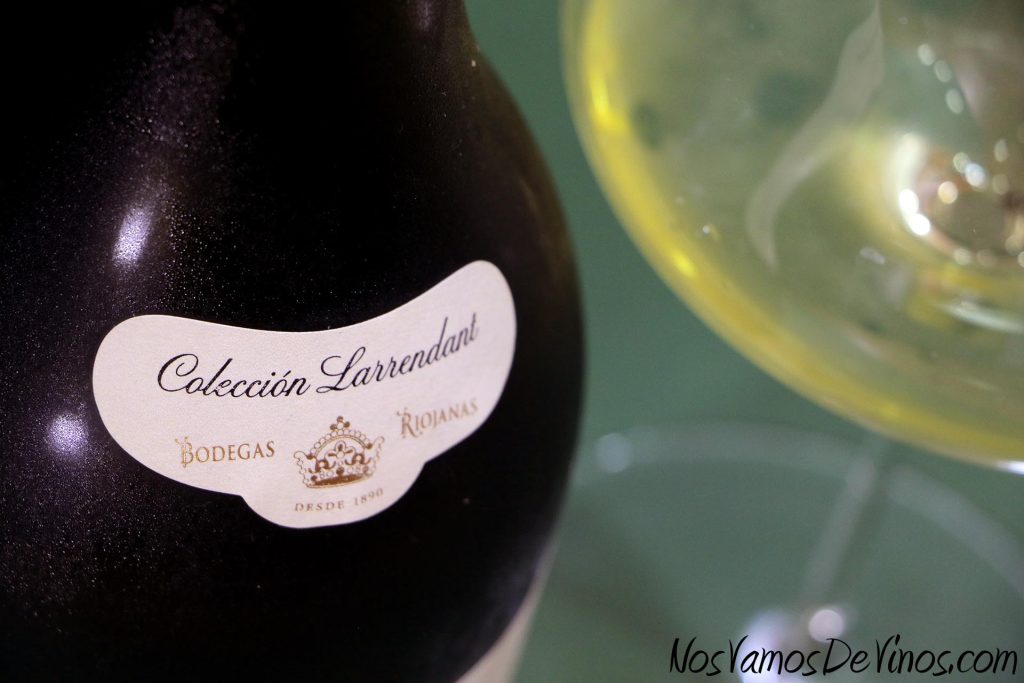 Monte Real Colección Larrendant Blanco Gran Reserva 2019. Etiqueta del cuello.
