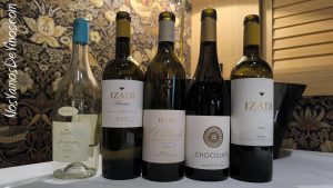 Presentación de los vinos blancos de Izadi.
