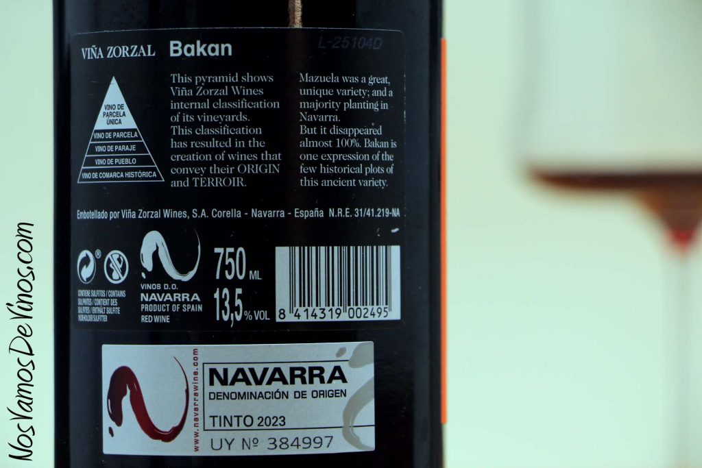 Viña Zorzal Bakan 2023: El Mazuelo se reivindica en este extraordinario parcelario Navarro. Contraetiqueta