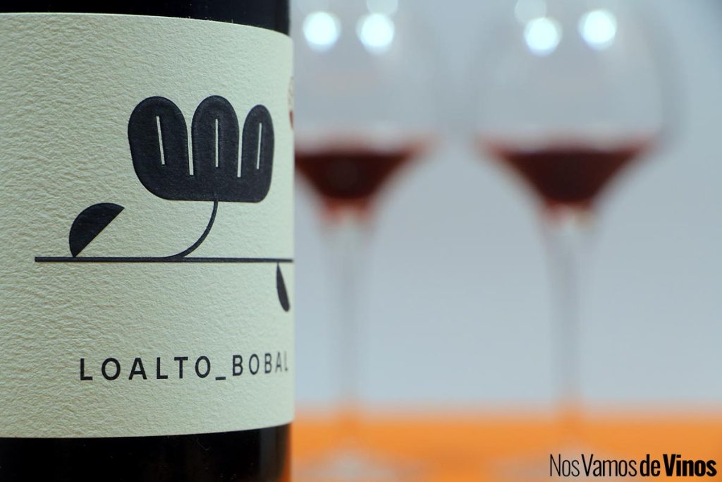 Loalto Bobal 2024. Detalle de la etiqueta.