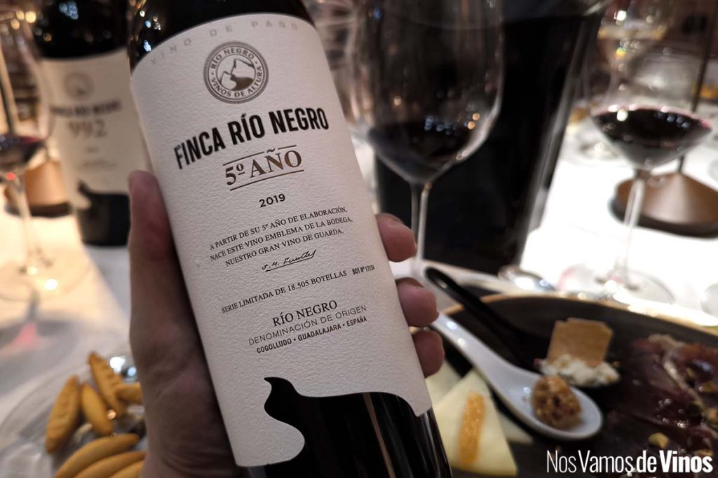 Viajamos al futuro con Finca Río Negro a través de los vinos que son… y de los que serán. 5º Año