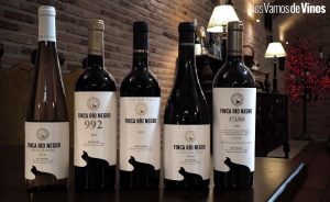 Viajamos al futuro con Finca Río Negro a través de los vinos que son… y de los que serán.