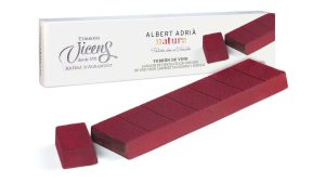 Este Navidad, brinda con tu turrón: La creación de Vicens & Albert Adrià que fusiona chocolate y Cabernet Sauvignon