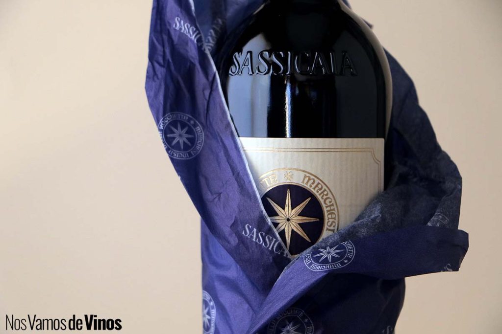 Bolgheri Sassicaia 2017: El vino “pedregoso” de la Toscana inspirado en la orilla izquierda del Garona. Envoltorio