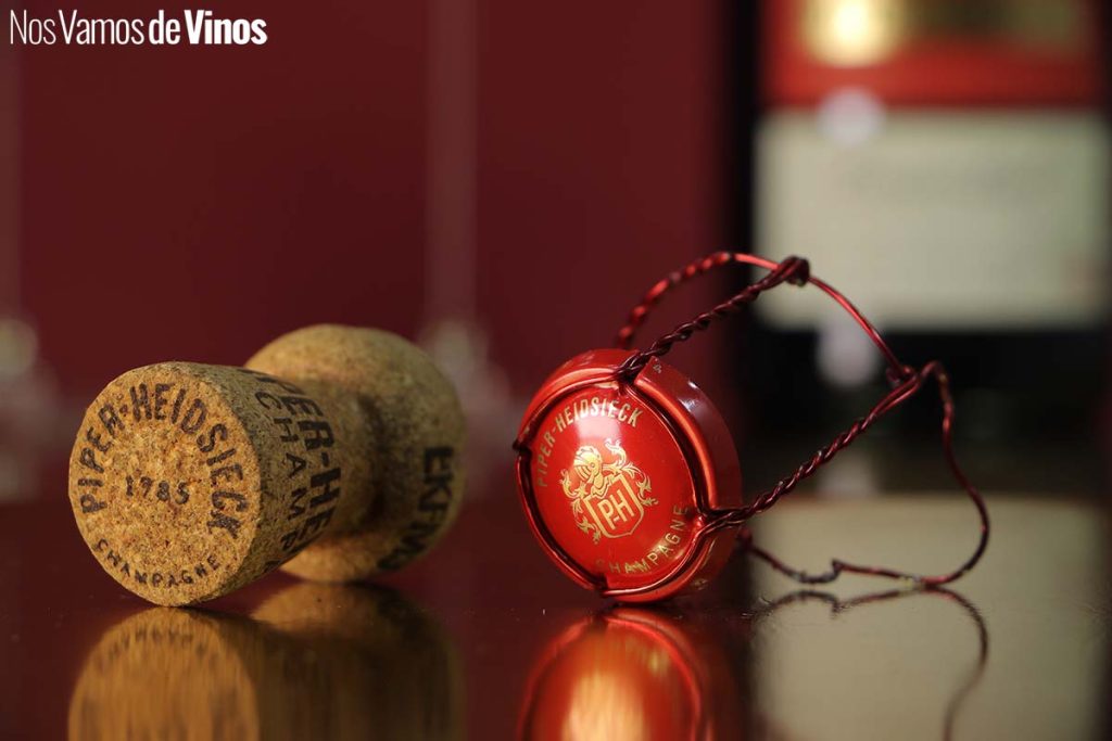 Piper Heidsieck Essentiel Extra Brut: Menos dosage y más terruño. Contraetiqueta. Corcho y mordaza