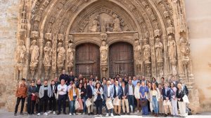 ACEVIN celebra su XXXIII Asamblea General en Requena. Socios de ACEVIN y miembros de las Rutas del Vino de España