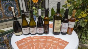 Las bodegas que los jándalos cántabros fundaron en el Marco de Jerez llegan a Sevilla con su historia embotellada