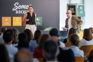 Raquel Pérez Cuevas y Pablo Franco, presidenta y director general de la D. O. Ca. Rioja, respectivamente. Foto: D. O. Ca. Rioja.