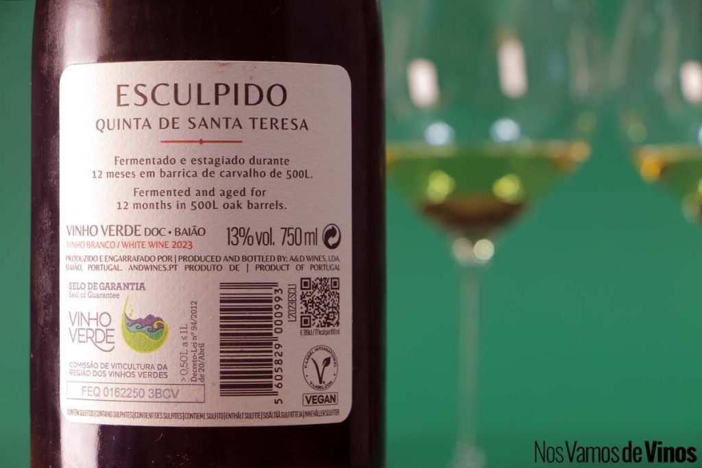 Esculpido Avesso Vinhas Velhas 2023. Etiqueta trasera