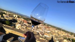 Visita a Laus y Enate. Copa de Uno tinto.