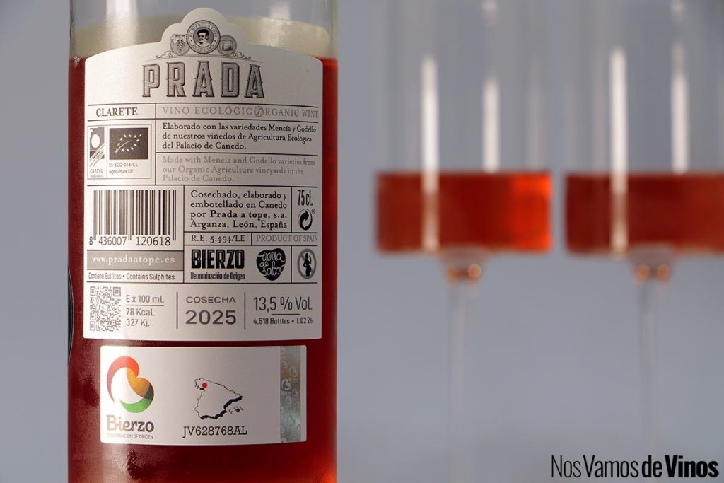 Prada Clarete 2025. Etiqueta trasera.