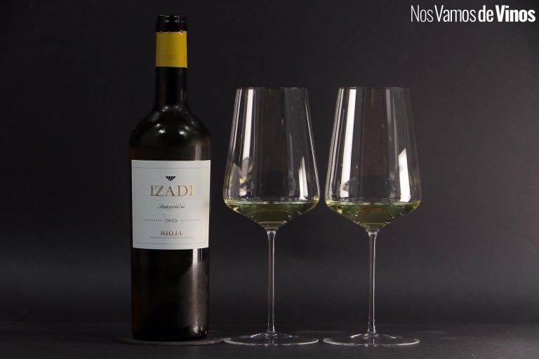 Izadi Selección Blanco 2025.