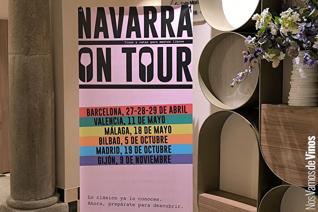 Navarra más allá del rosado. Vinos de la cata. Cartel de Navarra On Tour.