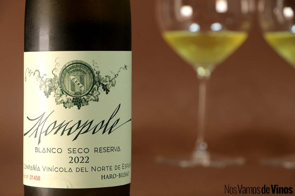 Monopole Clásico Reserva 2022: La llama que aviva un “fuego” prendido en 1915. Detalle de la etiqueta